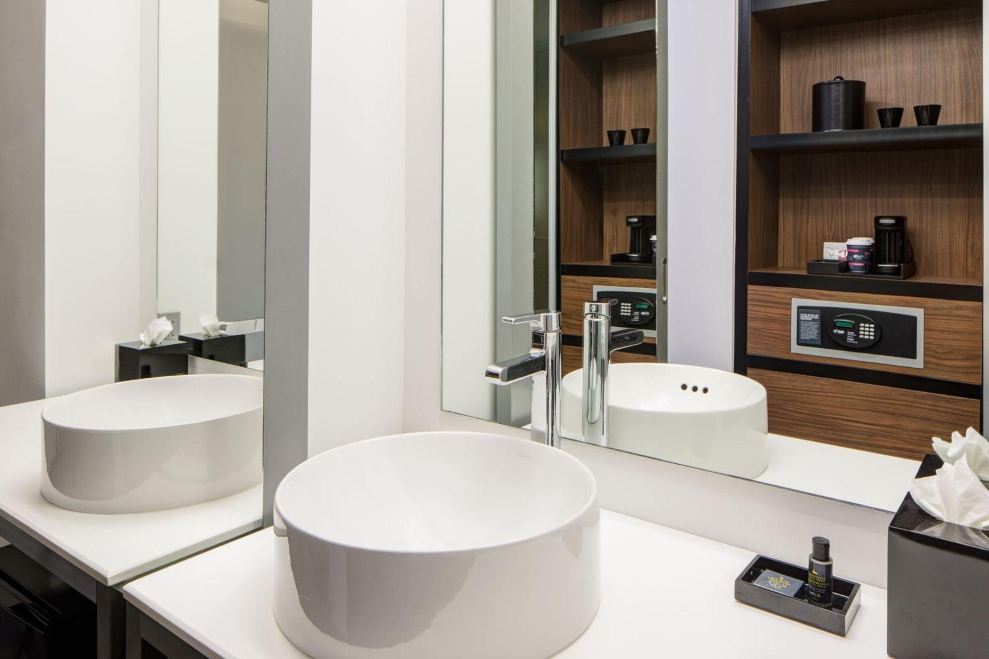 Aloft Denver Downtown Экстерьер фото